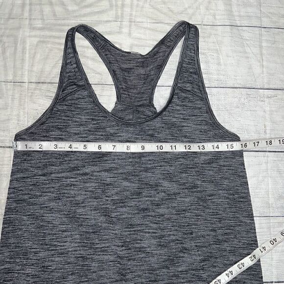 Lululemon Essential Tank Top Heathered Black Gray Athletic Athleisure Yoga sz 4 - Picture 4 of 5